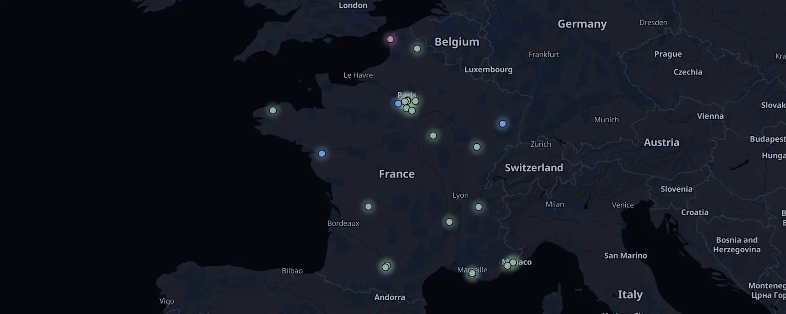 Map of the 29 case files in France, pinned by legal status